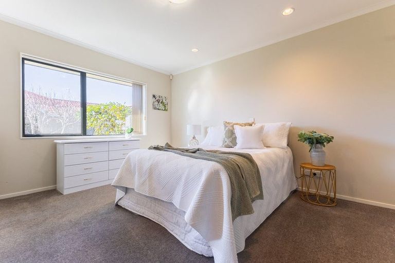 Photo of property in 80 Guildford Drive, Paraparaumu, 5032