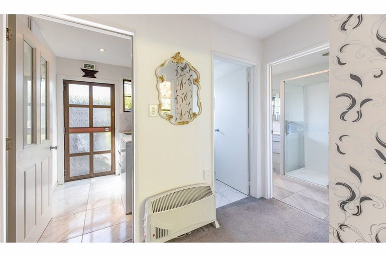 Photo of property in 1/439 Memorial Avenue, Burnside, Christchurch, 8053