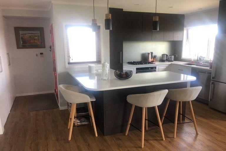 Photo of property in 11 Jasmine Grove, Maungaraki, Lower Hutt, 5010