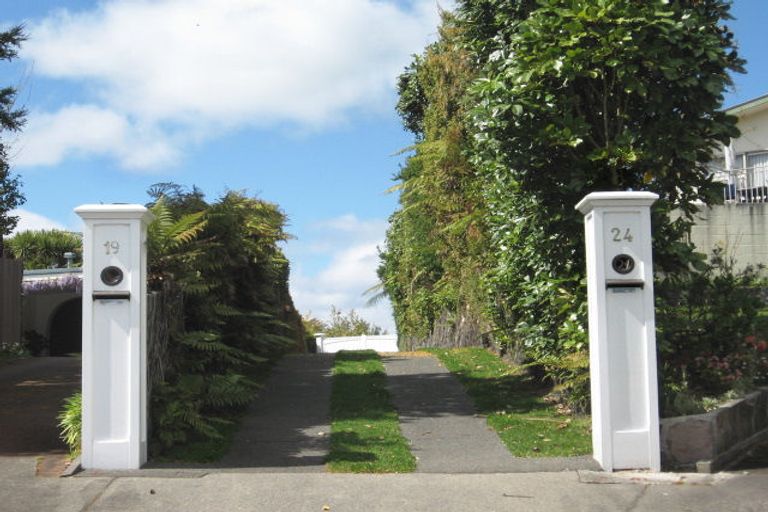 Photo of property in 24 Scenic Heights, Acacia Bay, Taupo, 3330