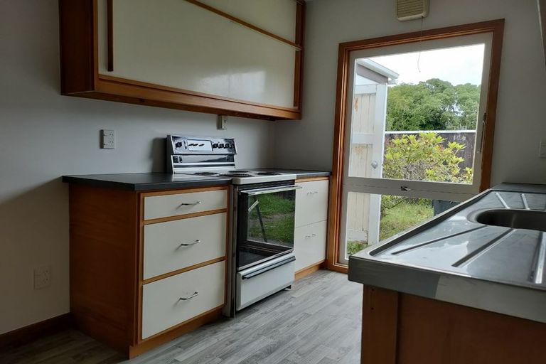 Photo of property in 1 Raekura Place, Redcliffs, Christchurch, 8081