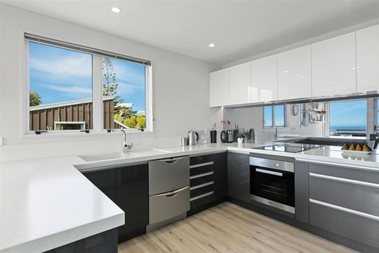 Photo of property in 1/5a Madeley Road, Mount Pleasant, Christchurch, 8081