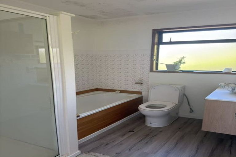 Photo of property in 2 Allender Drive, Torbay, Auckland, 0630