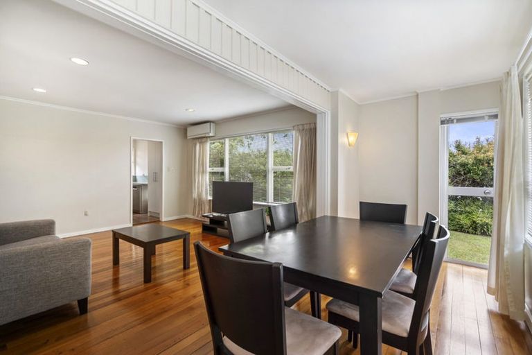 Photo of property in 1/221 Hurstmere Road, Takapuna, Auckland, 0622