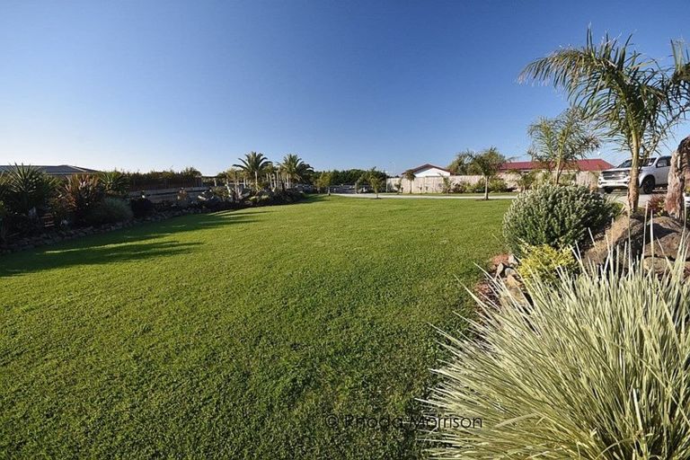 Photo of property in 13 Kotare Crescent, Pahi, Paparoa, 0571