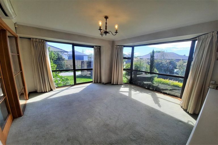 Photo of property in 15 Sevenoaks Drive, Bryndwr, Christchurch, 8053