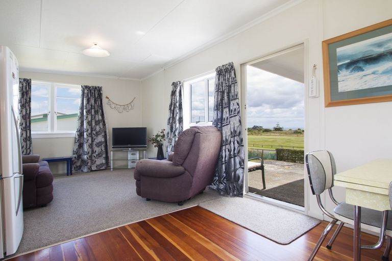 Photo of property in 124 Seaforth Road, Waihi Beach, 3611