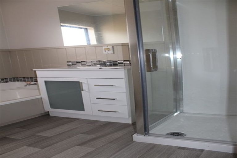 Photo of property in 11 Kaanapali Place, Wattle Downs, Auckland, 2103