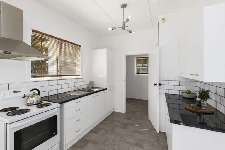 Photo of property in 51 Compton Crescent, Taita, Lower Hutt, 5011