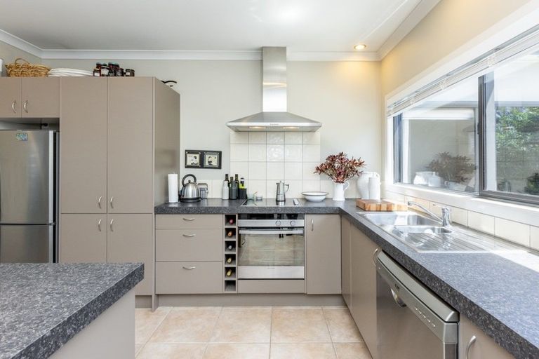 Photo of property in 2a Windsor Terrace, Taradale, Napier, 4112