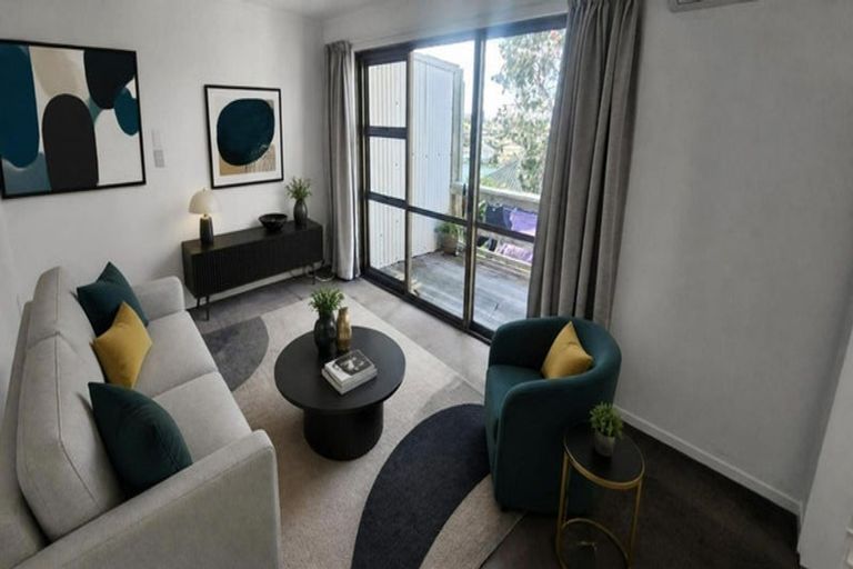 Photo of property in 11 Jean Place, Stanmore Bay, Whangaparaoa, 0932
