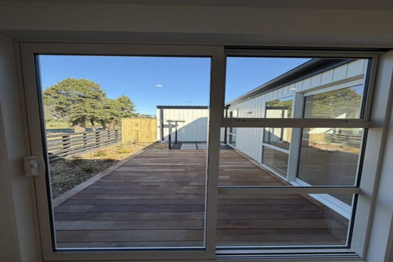 Photo of property in 9 Tieke Lane, Massey, Auckland, 0614