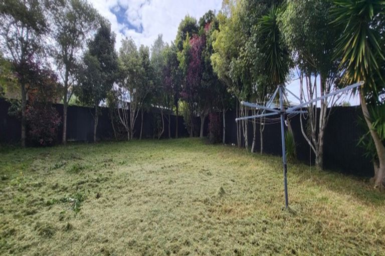 Photo of property in 57 Hobart Crescent, Wattle Downs, Auckland, 2103
