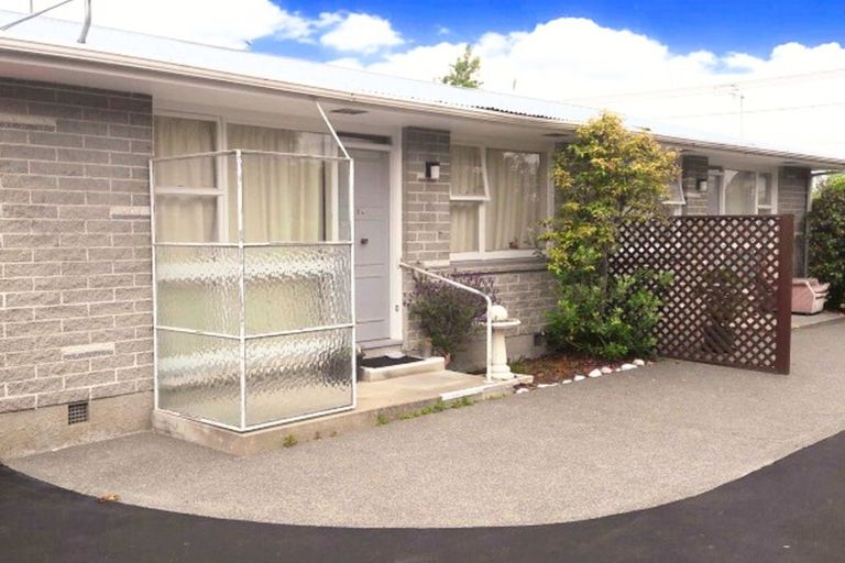 Photo of property in 2/504 Barbadoes Street, Edgeware, Christchurch, 8013