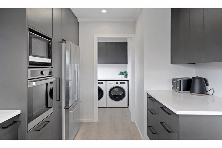 Photo of property in 5 Carbine Place, Sockburn, Christchurch, 8042