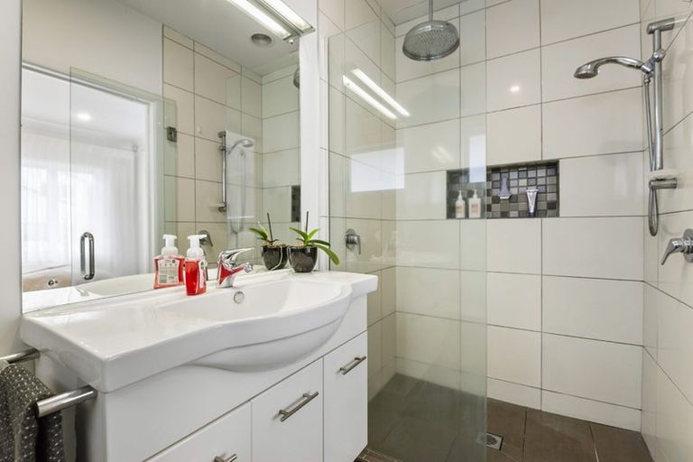 Photo of property in 6 Manuwai Road, Torbay, Auckland, 0630