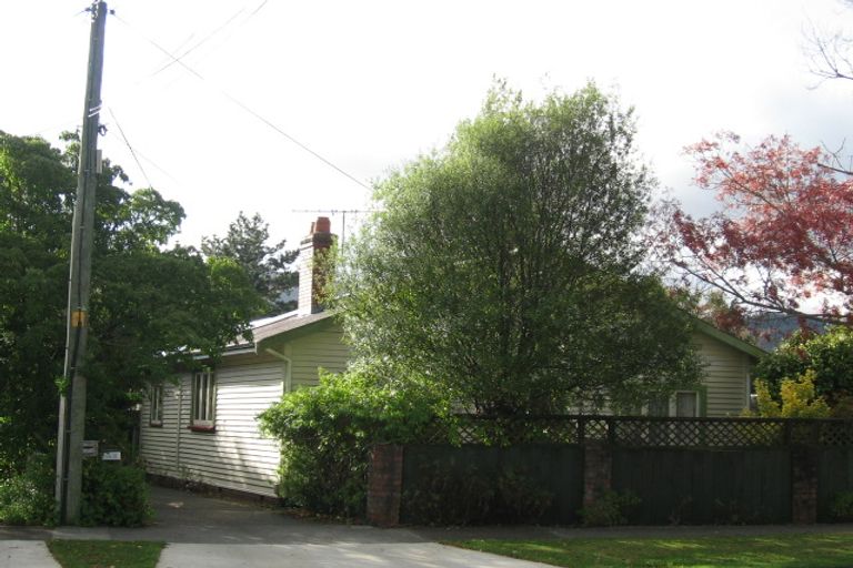 Photo of property in 14b Heretaunga Square, Silverstream, Upper Hutt, 5019