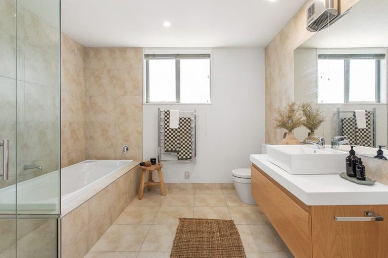 Photo of property in 57 Idris Road, Fendalton, Christchurch, 8052