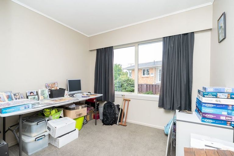 Photo of property in 43 Lewis Street, Glenview, Hamilton, 3206