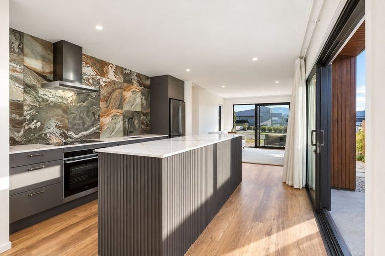 Photo of property in 145 Burdon Loop, Lake Hawea, 9382