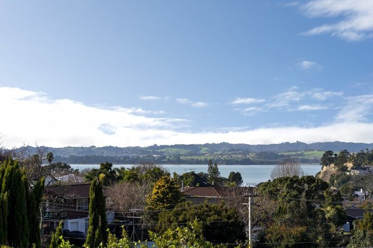 Photo of property in 38 Glenfern Road, Mellons Bay, Auckland, 2014