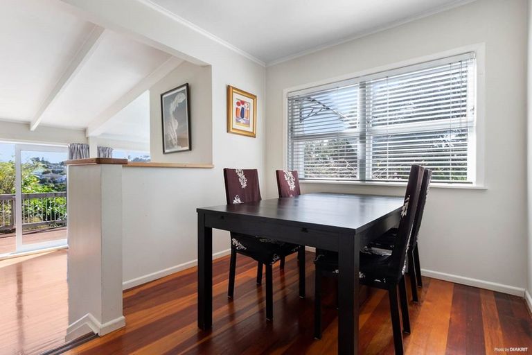 Photo of property in 18 Madison Place, Forrest Hill, Auckland, 0620