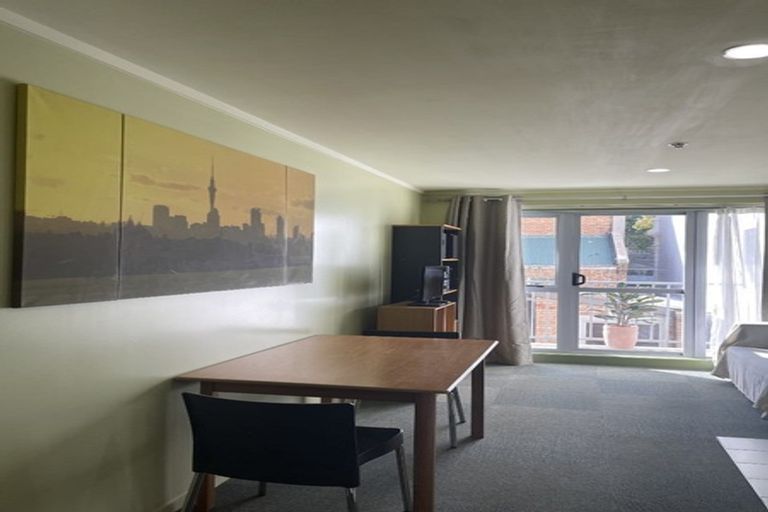 Photo of property in Waldorf Bankside Apartments, 4e/8 Bankside Street, Auckland Central, Auckland, 1010