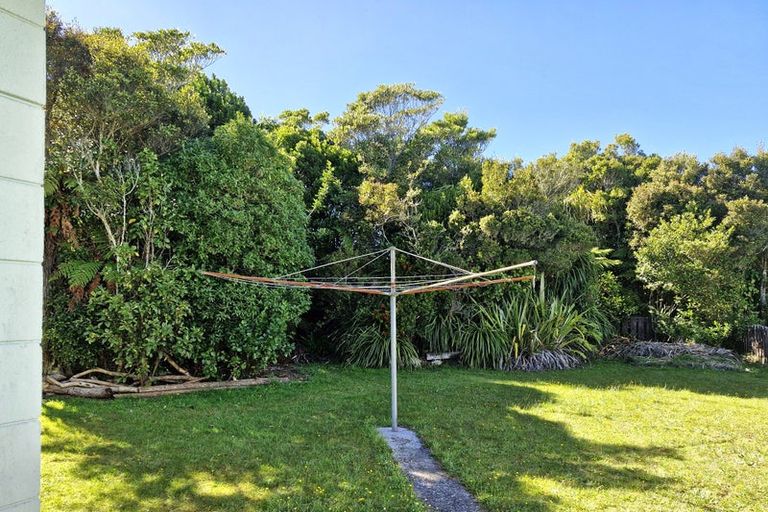 Photo of property in 16 Arnott Heights East, Greymouth, 7805