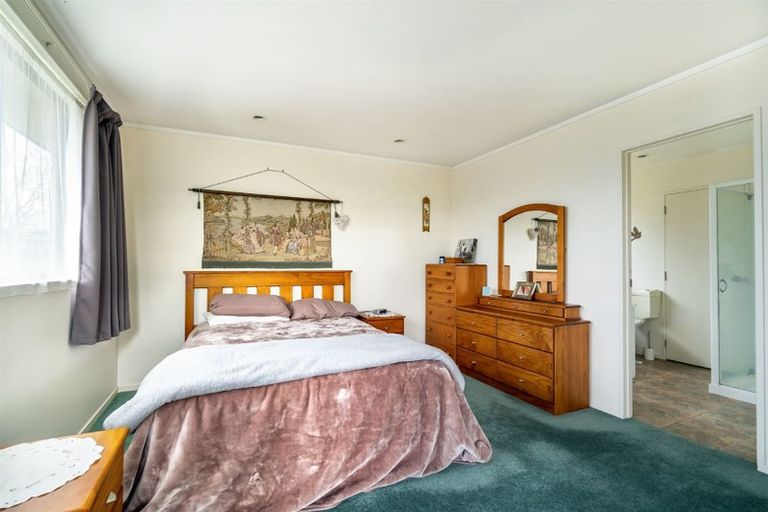 Photo of property in 2/147 Birkdale Road, Birkdale, Auckland, 0626