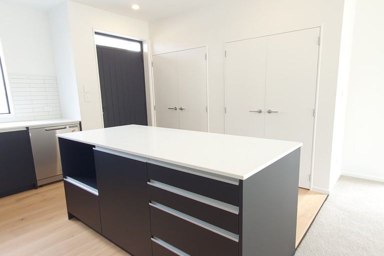 Photo of property in 36 Central Terrace, Alicetown, Lower Hutt, 5010