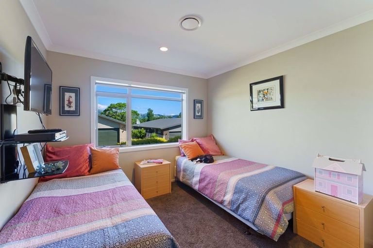 Photo of property in 12 Simpson Crescent, Raumati Beach, Paraparaumu, 5032