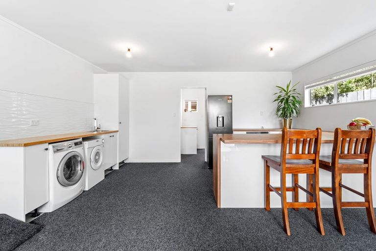 Photo of property in 31 Centreway Road, Orewa, 0931