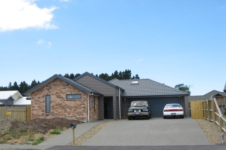 Photo of property in 24 Foresters Crescent, Parklands, Christchurch, 8083