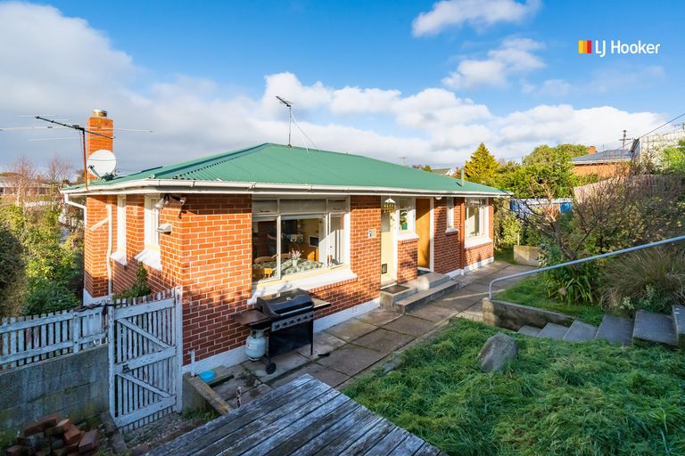 Photo of property in 21 Duckworth Street, Andersons Bay, Dunedin, 9013