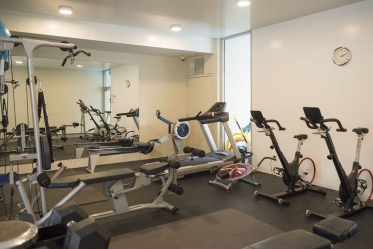 Photo of property in Sanctum Apartment, 10 Ebor Street, Te Aro, Wellington, 6011