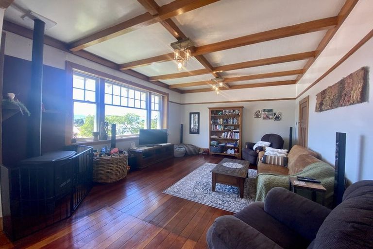 Photo of property in 71 Kent Street, Picton, 7220