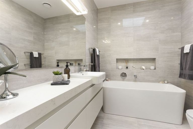 Photo of property in 8/258 Hurstmere Road, Takapuna, Auckland, 0622