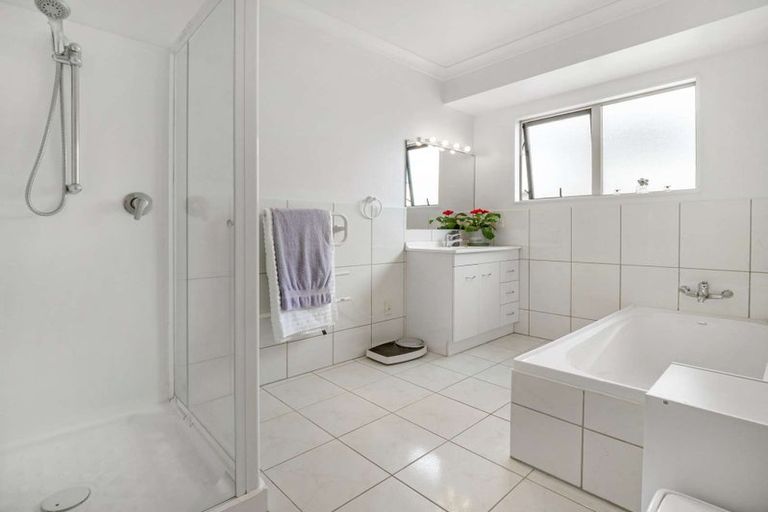 Photo of property in 1 Vaucluse Drive, Nukuhau, Taupo, 3330