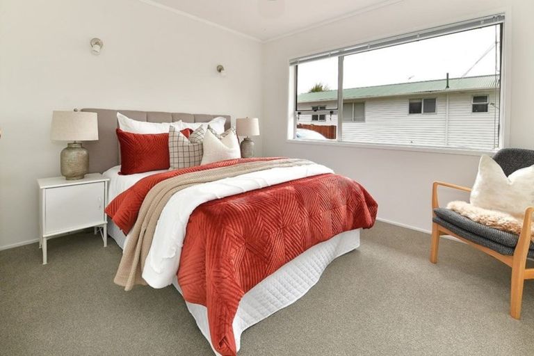 Photo of property in 1/37 Stredwick Drive, Torbay, Auckland, 0630