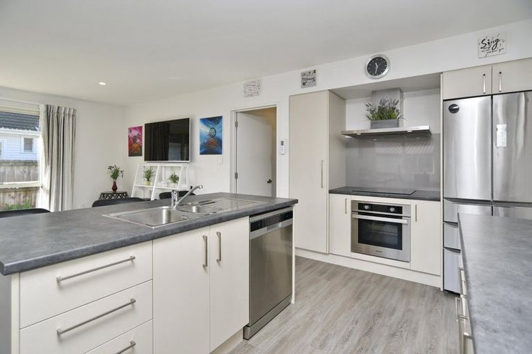 Photo of property in 241 Wainoni Road, Avondale, Christchurch, 8061