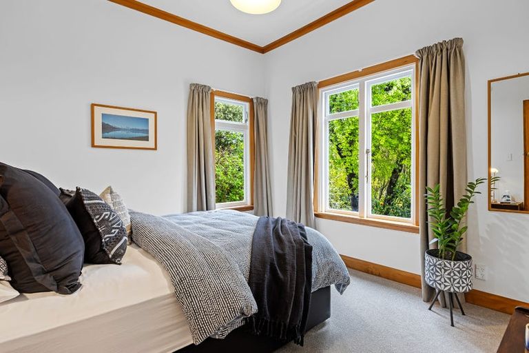 Photo of property in 4 Hackthorne Road, Cashmere, Christchurch, 8022