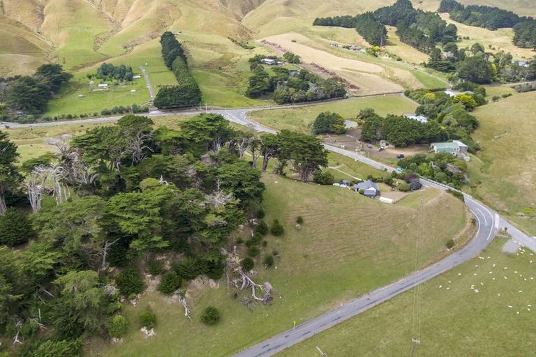 Photo of property in 18 Boom Rock Road, Ohariu, Wellington, 6037