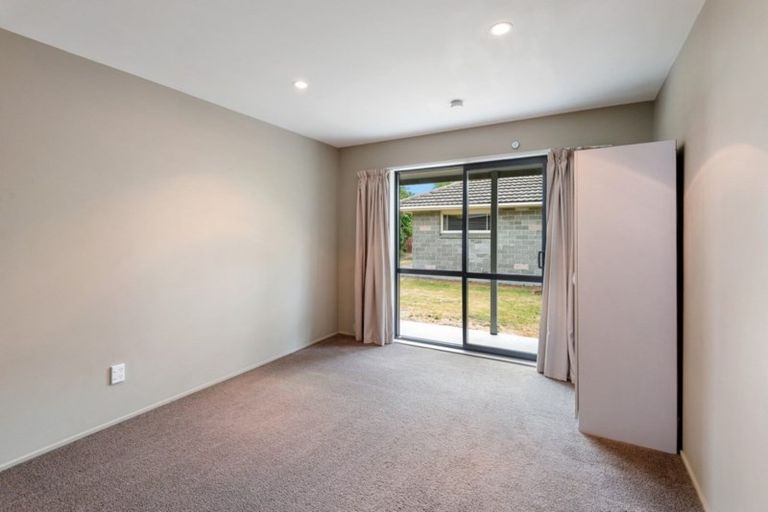 Photo of property in 17 Reading Street, Upper Riccarton, Christchurch, 8041