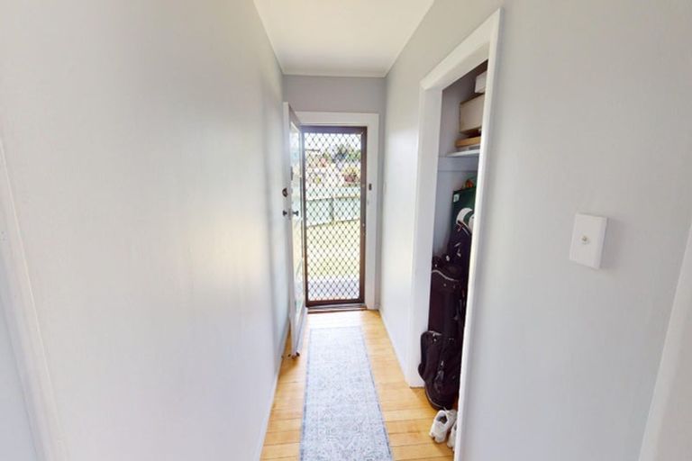 Photo of property in 42 Ruapehu Street, Castlecliff, Whanganui, 4501