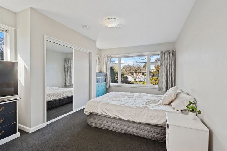 Photo of property in 8 Mappleton Avenue, Burnside, Christchurch, 8053