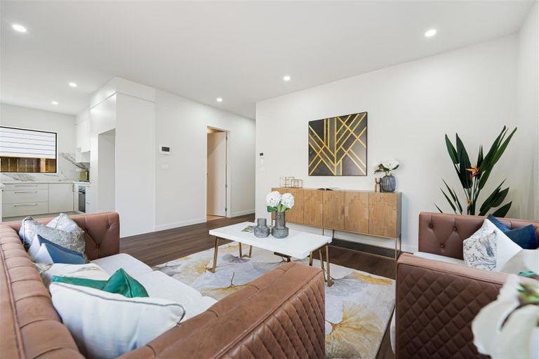 Photo of property in 52 Whakairo Crescent, Gulf Harbour, Whangaparaoa, 0930