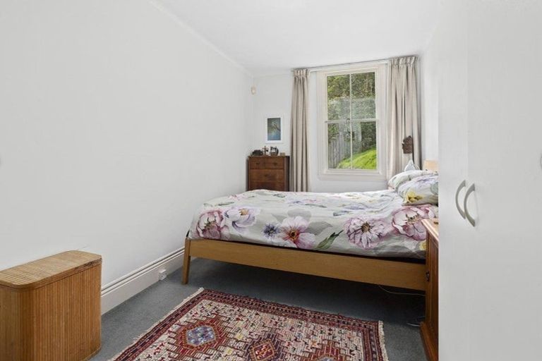 Photo of property in 2 Caprera Street, Melrose, Wellington, 6023