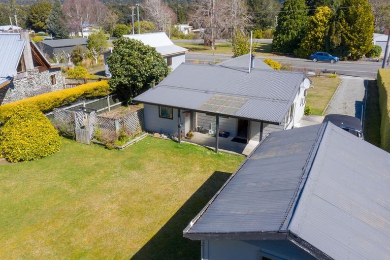 Photo of property in 39 Home Street, Manapouri, 9679