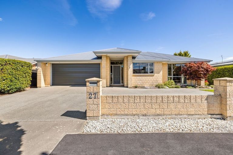 Photo of property in 27 Cridland Place, Halswell, Christchurch, 8025