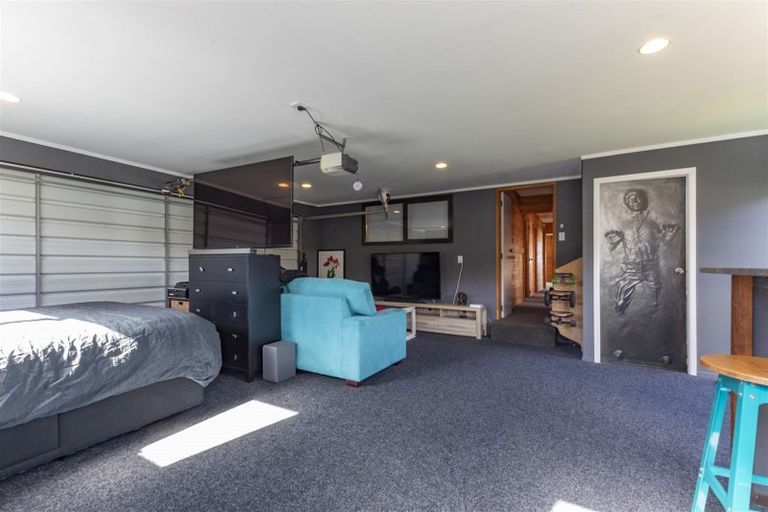 Photo of property in 11 Marlin Street, West Harbour, Auckland, 0618